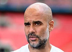 HLV Klopp chê Man City tiêu tiền hoang phí, Pep Guardiola phản bác