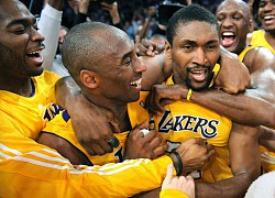 LeBron James suýt chút nữa phá hỏng ngày vui của Kobe Bryant bằng cú điện thoại tới Metta World Peace