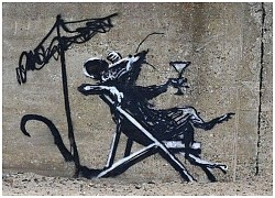 Nghệ sĩ giấu mặt Banksy xác nhận loạt tranh tường mới