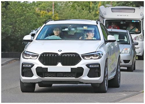 Raphael Varane lái BMW X6 dạo phố Manchester