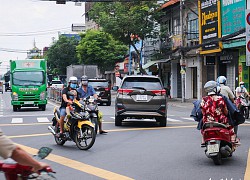 TP.HCM đang giãn cách mà đường đông vậy, khi nào mới hết dịch?