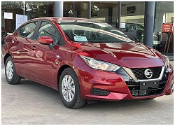 Cận cảnh Nissan Almera EL bản &#8216;thiếu&#8217;, số tự động tại Việt Nam