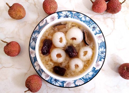 Chè vải nấm tuyết