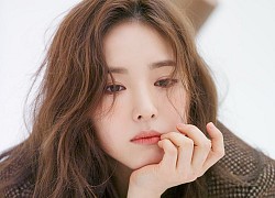 Ngỡ ngàng với ảnh hồi nhỏ của &quot;nữ thần mặt đơ&quot; Shin Se Kyung: Xuất sắc thế nào mà được cả xứ Hàn kì vọng?