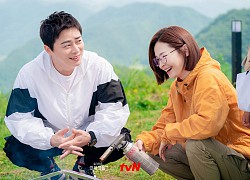 Phát cuồng với ảnh dàn sao Hospital Playlist hồi nhỏ: "Bố con" Jo Jung Suk lớn bé gì cũng chuẩn chúa hề luôn