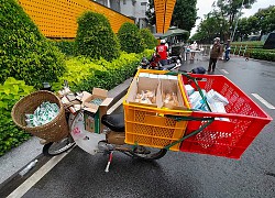 Thanh niên ép sát người phụ nữ rồi đưa ra lời "đề nghị điên rồ" giữa mùa dịch, cái kết cuối khiến tất cả rưng rưng