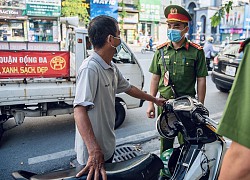 Lại một ông chú dậy sớm đi tập thể dục &#8220;chạy thi&#8221; với lực lượng chức năng khiến dân tình ngán ngẩm