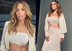 Jennifer Lopez khoe loạt ảnh gợi cảm trên Instagram