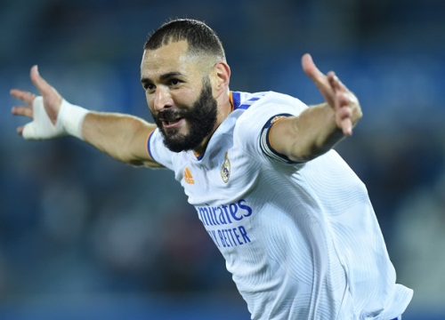 Benzema có phí giải phóng hợp đồng cao phi lý