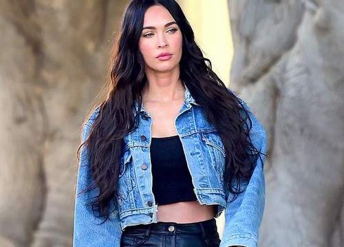 Mỹ nhân Megan Fox chuộng áo lửng khoe eo săn chắc