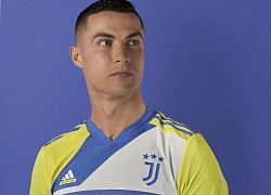 Ronaldo giới thiệu mẫu áo đấu mới của Juventus