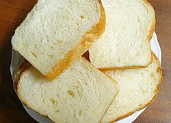 Bánh mì 3 không: Không lò nướng, không máy trộn bột, không cân vẫn mềm ngon thơm nức!