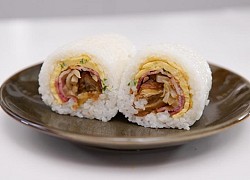 Cơm cuộn thịt trứng cho bữa ăn gọn nhẹ mà vẫn ngon miệng