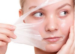 Dùng mặt nạ lột không đúng cách sẽ khiến da mất đi hàng rào bảo vệ và dần lão hóa