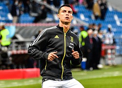 HLV Allegri giải thích lý do vì sao Cristiano Ronaldo muốn ngồi dự bị