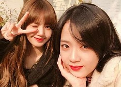 Jisoo "uy tín" spoil màn debut của Lisa đúng ngày, nhưng có 1 người còn hóng PR cho em út BLACKPINK nhanh hơn cả chính chủ
