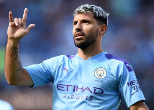 Man City dựng tượng Sergio Aguero