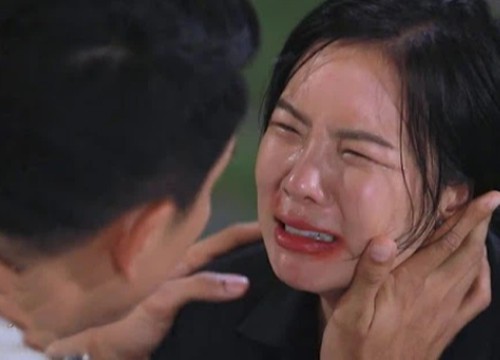 Trước mộ mẹ, nghe lại di ngôn của bà mà tôi khóc nghẹn vì hối hận