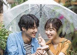 Những mối tình ngọt ngào nhất ở phim Hàn được "se duyên" bởi cơn mưa: Hospital Playlist liệu có vượt được hàng loạt cái tên này?