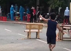 Tặng nước dừa, viên sủi cho người nghi nhiễm Covid-19 ở Tiền Giang