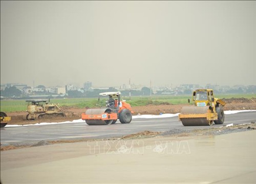 Đề xuất thi công trở lại dự án nâng cấp đường băng sân bay Tân Sơn Nhất