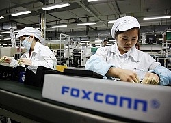 Foxconn gấp rút thuê thêm 200.000 công nhân để sản xuất iPhone 13