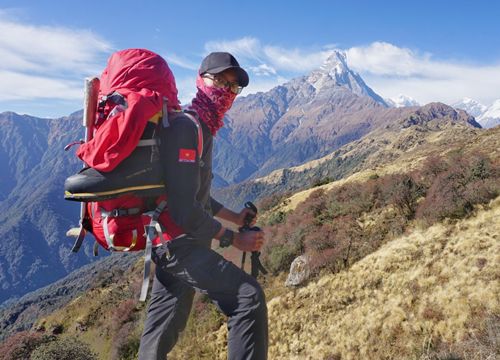 Kẹt ở Nepal do dịch Covid-19, 9x Việt đã chinh phục các đỉnh núi Himalaya, có đỉnh cao hơn 6000m