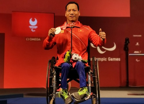 Lê Văn Công tuột HC vàng Paralympic vì nặng hơn đối thủ 0,1 kg