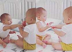 Lisa nhà Hà Hồ giành đồ chơi của Leon, "nhóc tì trầm tính" nay còn đâu