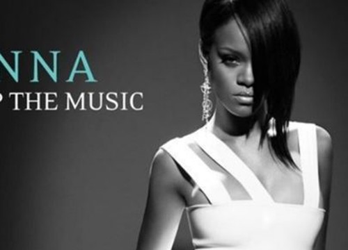 Ngày xưa Rihanna hát "Don't Stop The Music", ngày nay fan than "Chị stop hơi lâu rồi đấy"