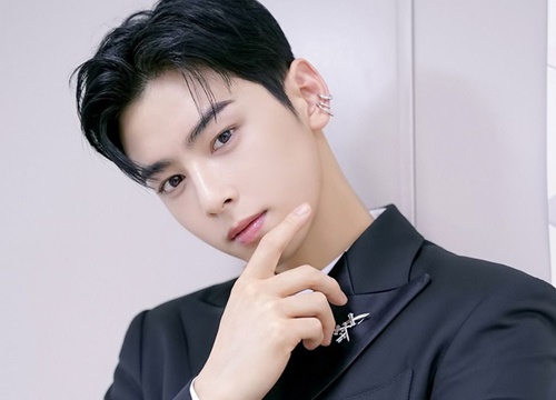 Nghe tin Cha Eun Woo sắp đóng phim của đạo diễn ăn khách, netizen cà khịa: "Đừng diễn như robot nữa nhé"