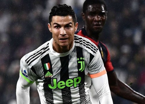 NÓNG: Ronaldo chào tạm biệt đồng đội tại Juventus, chuẩn bị cất cánh đến với Man City