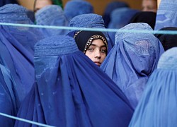 Taliban lý giải nguyên nhân yêu cầu phụ nữ Afghanistan không ra khỏi nhà