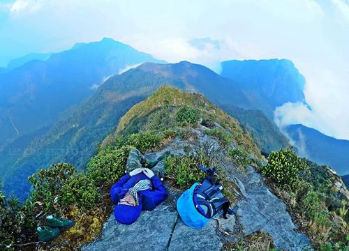 Các trekker xê dịch mách nước 2 cung đường Trekking chinh phục Bạch Mộc Lương Tử đỉnh cao