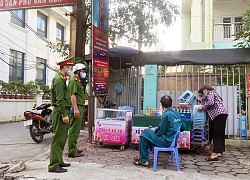 Cô gái vi phạm liên tục chửi bới, yêu cầu cán bộ trực chốt quỳ xin lỗi: "Mày hỗn láo, xúc phạm tao"