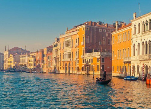 Du khách muốn vào Venice phải mua vé, đặt chỗ trước