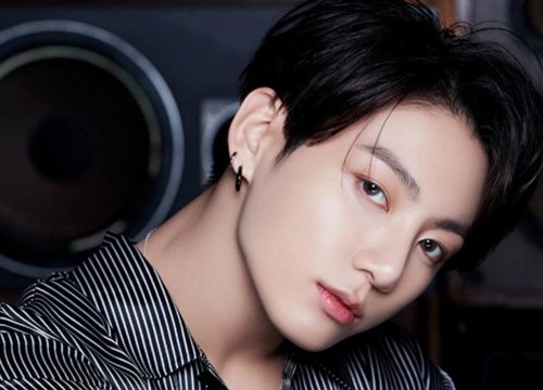 Jungkook BTS lập kỷ lục chưa thần tượng K-pop nào đạt được trong ngày sinh