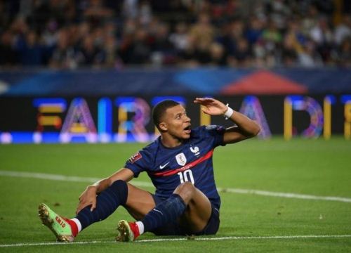 Mbappe bị trả về, PSG cuống cuồng Messi chấn thương