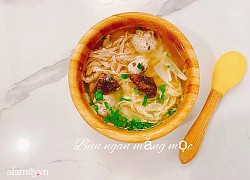 Mẹ Hà Nội làm bữa sáng 30 ngày không trùng, ngon thế nào mà hai con còn đòi ăn thêm