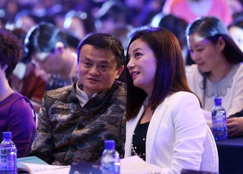 Mối quan hệ với Triệu Vy có thể kéo Jack Ma lún sâu vào khủng hoảng