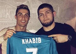 Ronaldo khoe trở lại MU từ 1 tháng trước