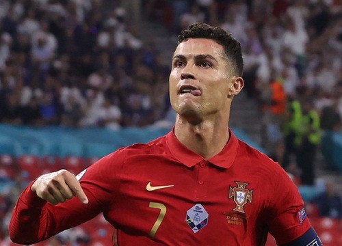 Ronaldo luôn biết cách tạo nên vở kịch hay nhất