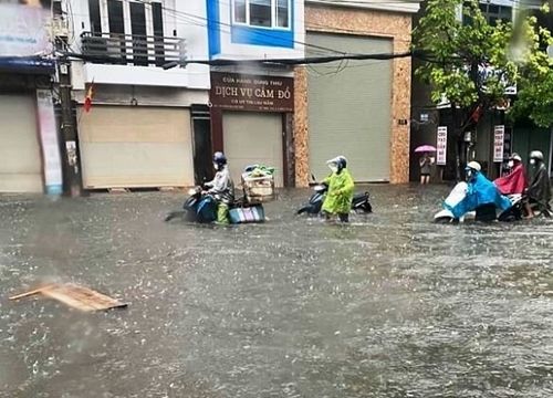 Thời tiết ngày 1/9: Bắc Bộ mưa dông, nguy cơ lũ quét và ngập úng nhiều nơi