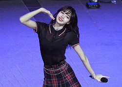 Top 10 fancam đỉnh nhất của Lisa (BLACKPINK): Lúc thì đáng yêu khi thì cool ngầu, nhảy với trai không hút bằng sexy một mình