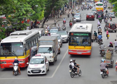 Hà Nội: Xe buýt chưa thể hoạt động lại từ ngày 1/10