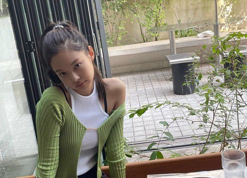 Jennie trở thành nghệ sĩ sở hữu post nhiều like nhất trên Instagram