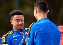 Lingard dạy Ronaldo kiểu ăn mừng thương hiệu 'JLingz'