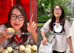 "Lơ đẹp" chính sách cấm, nam streamer nổi tiếng vẫn tung tăng mặc váy, đeo túi xách, trang điểm cực xinh