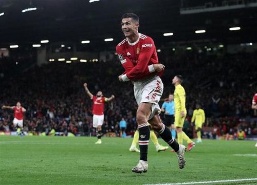 Man Utd may mắn thắng Villarreal: Solskjaer không thể trông chờ mãi vào Ronaldo