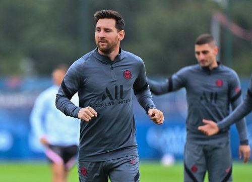 Messi trở lại tập luyện trước trận gặp Man City